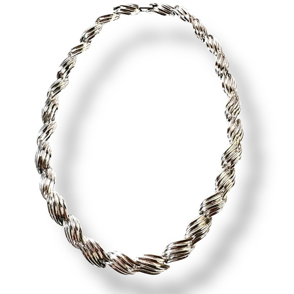 Vintage Trifari Necklace Textured Silver Tone Choker Collar 15 inch - Picture 7 of 11